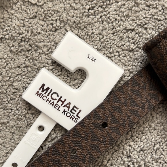 Michael Kors Gorgeous Belt Bag~ BRAND NEW - Picture 5 of 7